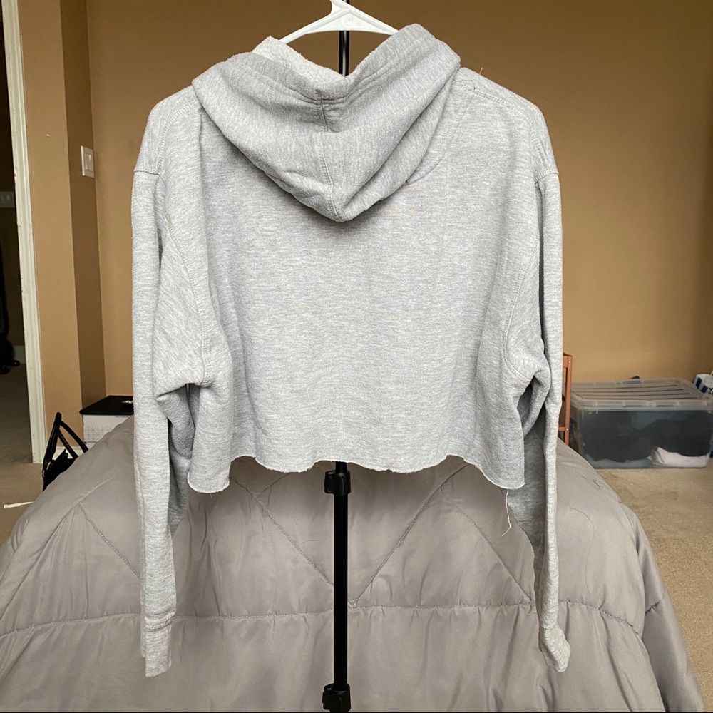 ✨Basic Cropped Grey Hoodie - Picture 3 of 3